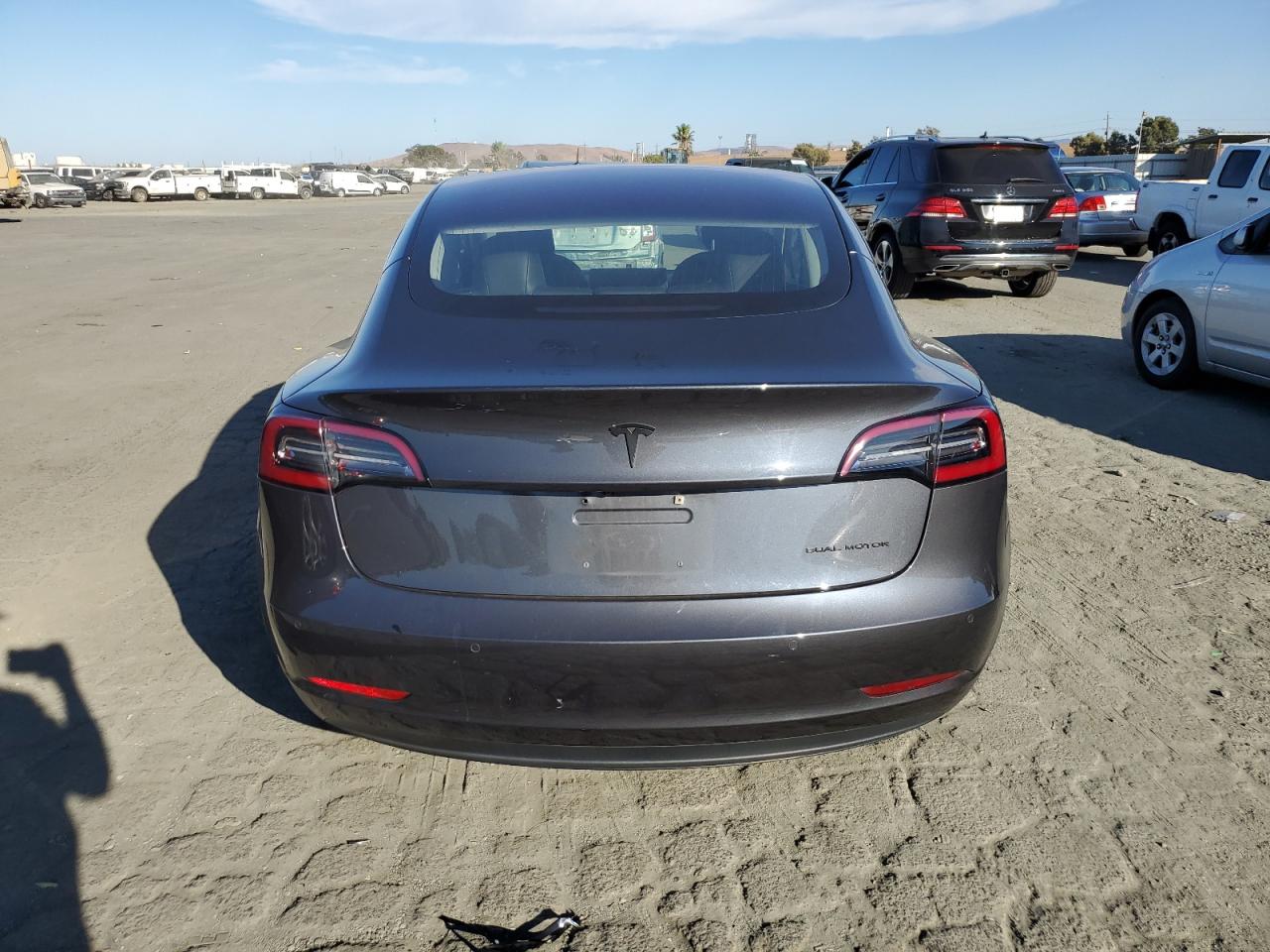 2018 Tesla Model 3 VIN: 5YJ3E1EB5JF128767 Lot: 75314824