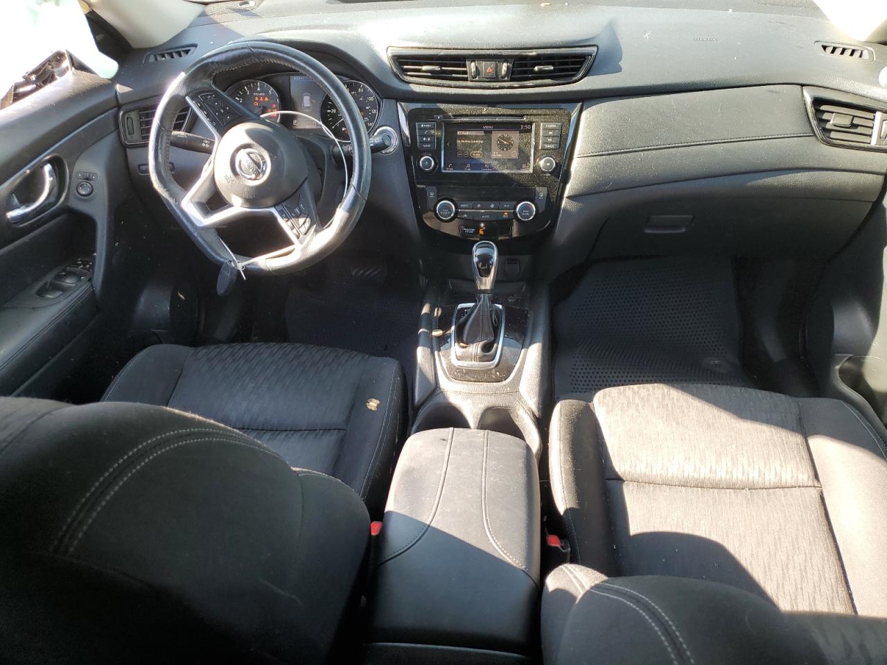 2018 Nissan Rogue - Image 8