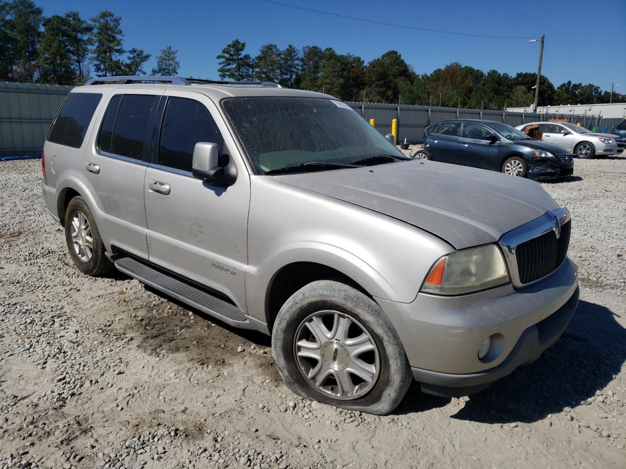 2003 Lincoln Aviator - Image 4