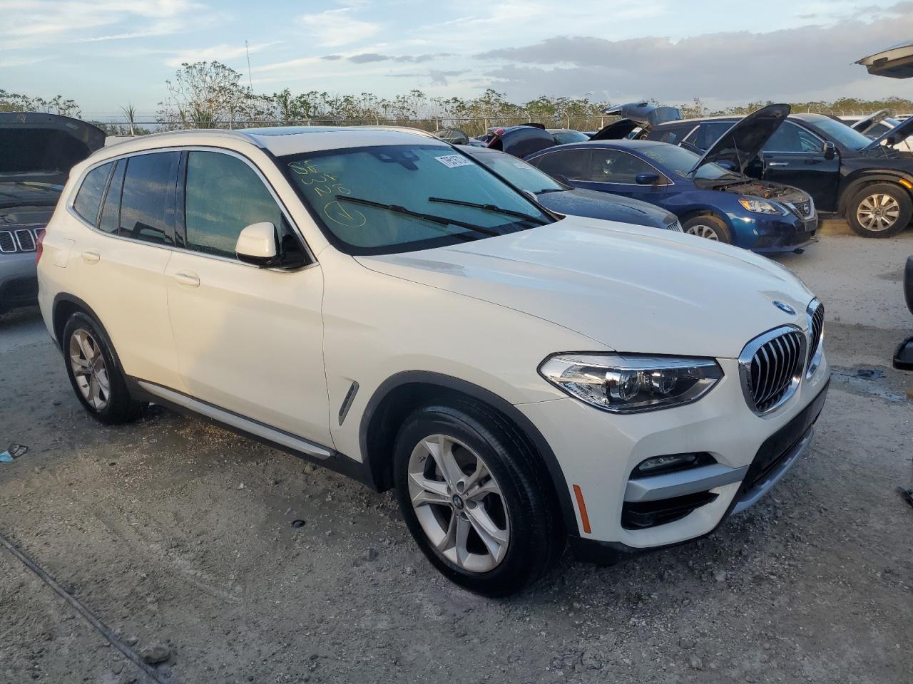 VIN 5UXTY3C05M9F05408 2021 BMW X3 no.4