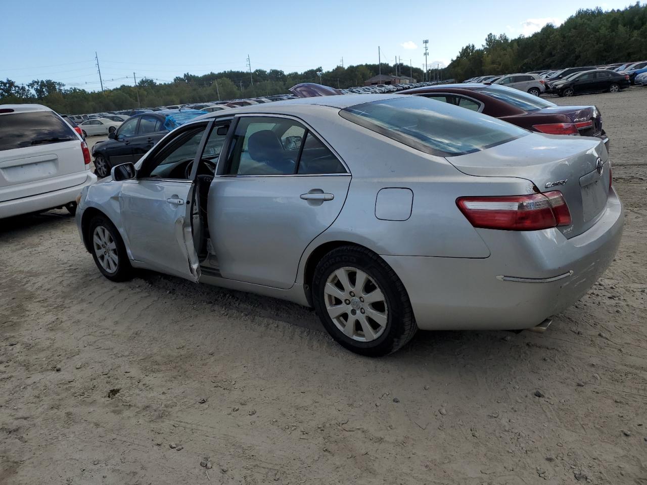 2007 Toyota Camry - Image 2