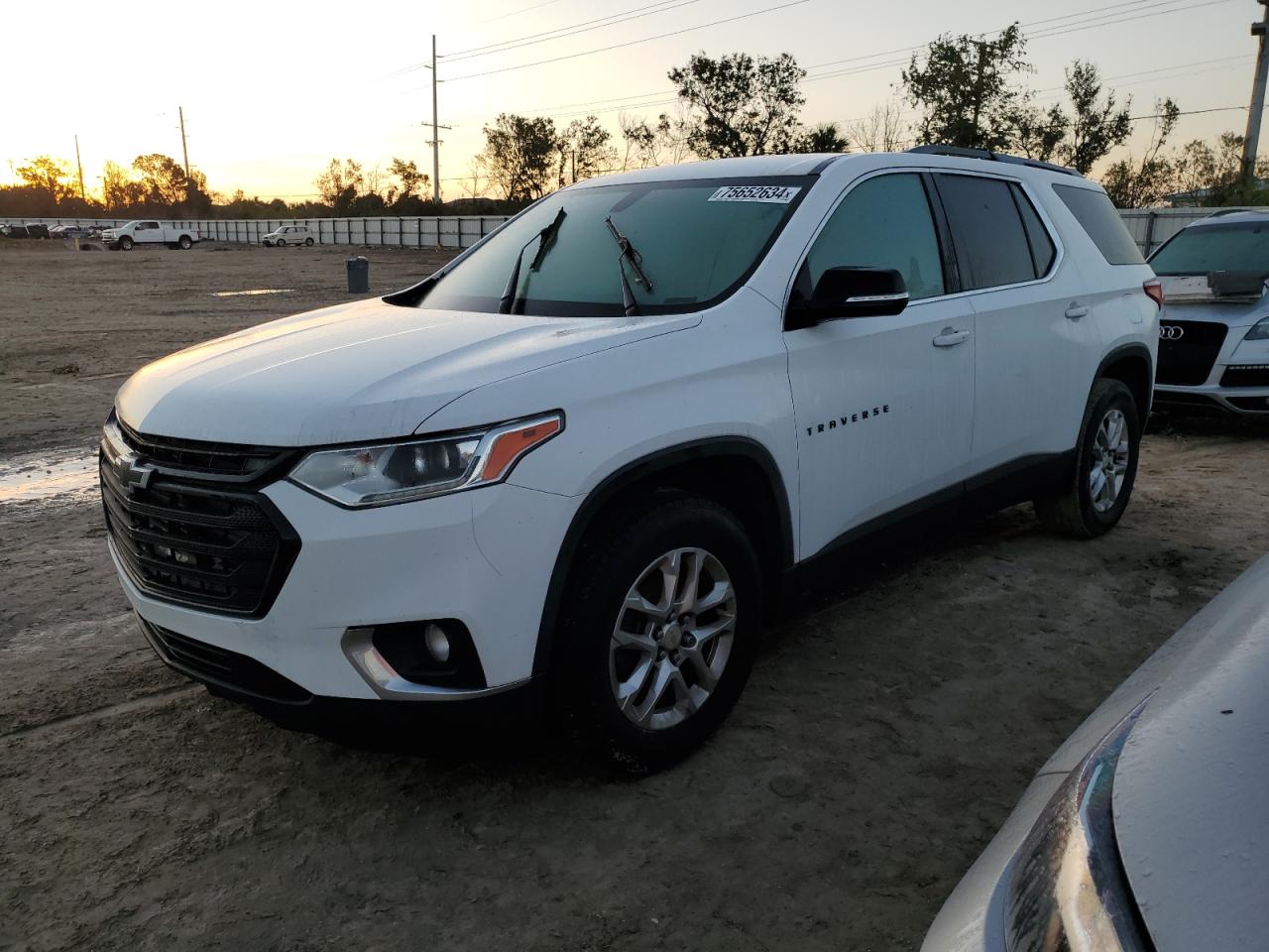 1GNERGKW2KJ258076 2019 CHEVROLET TRAVERSE - Image 1