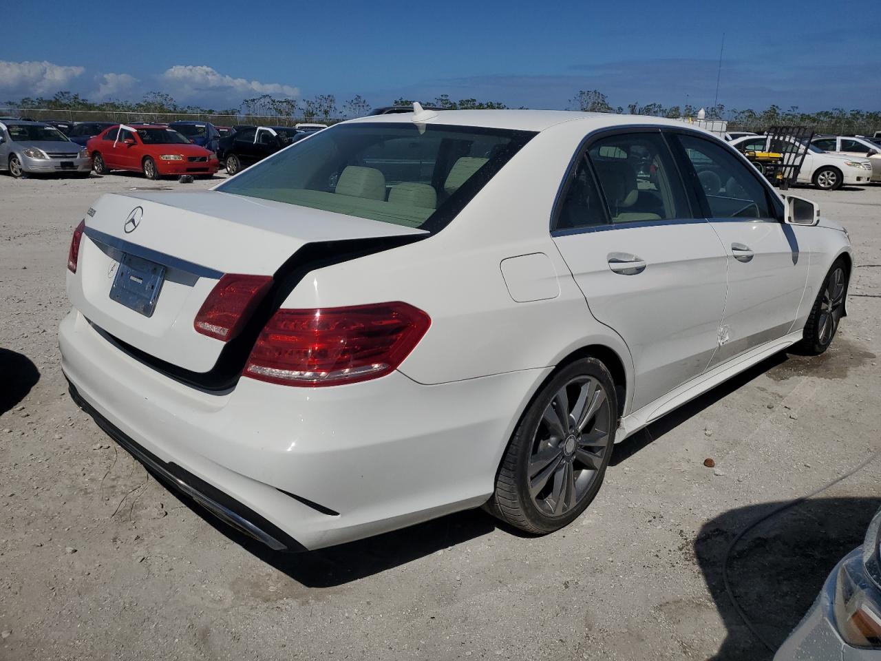 2014 Mercedes-Benz E-klasse - Image 3