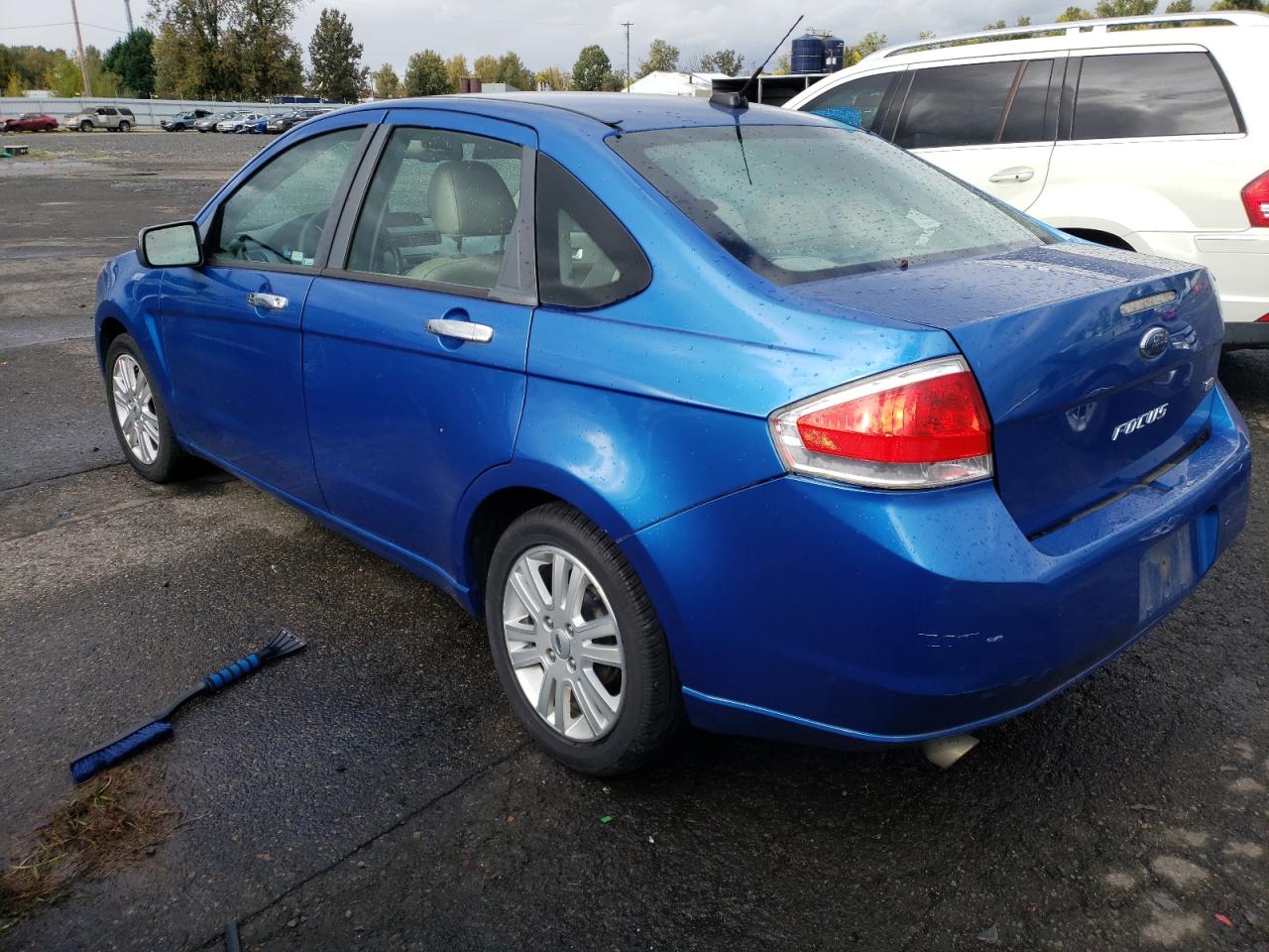2010 Ford Focus - Image 2