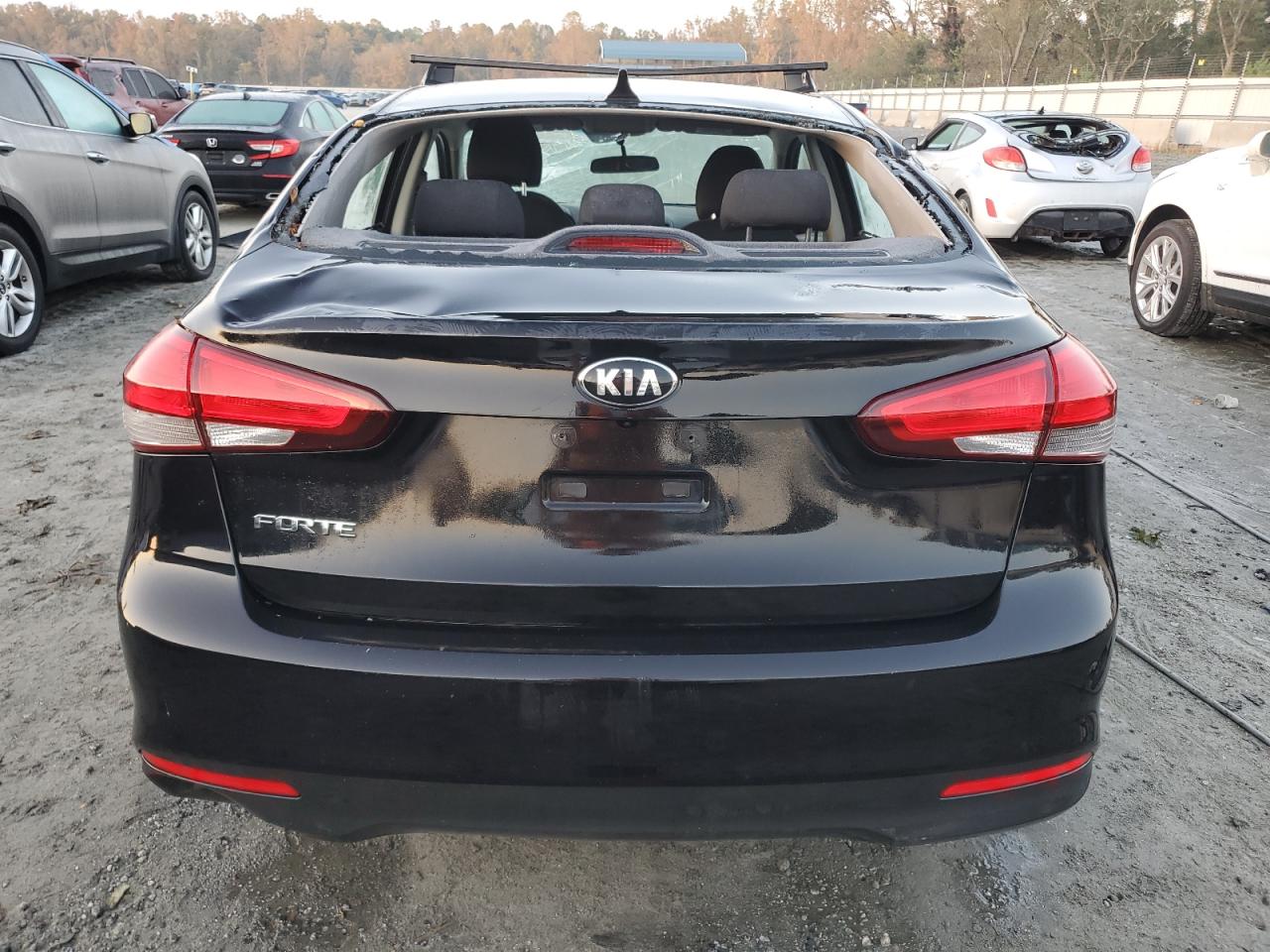 2018 Kia Forte - Image 6