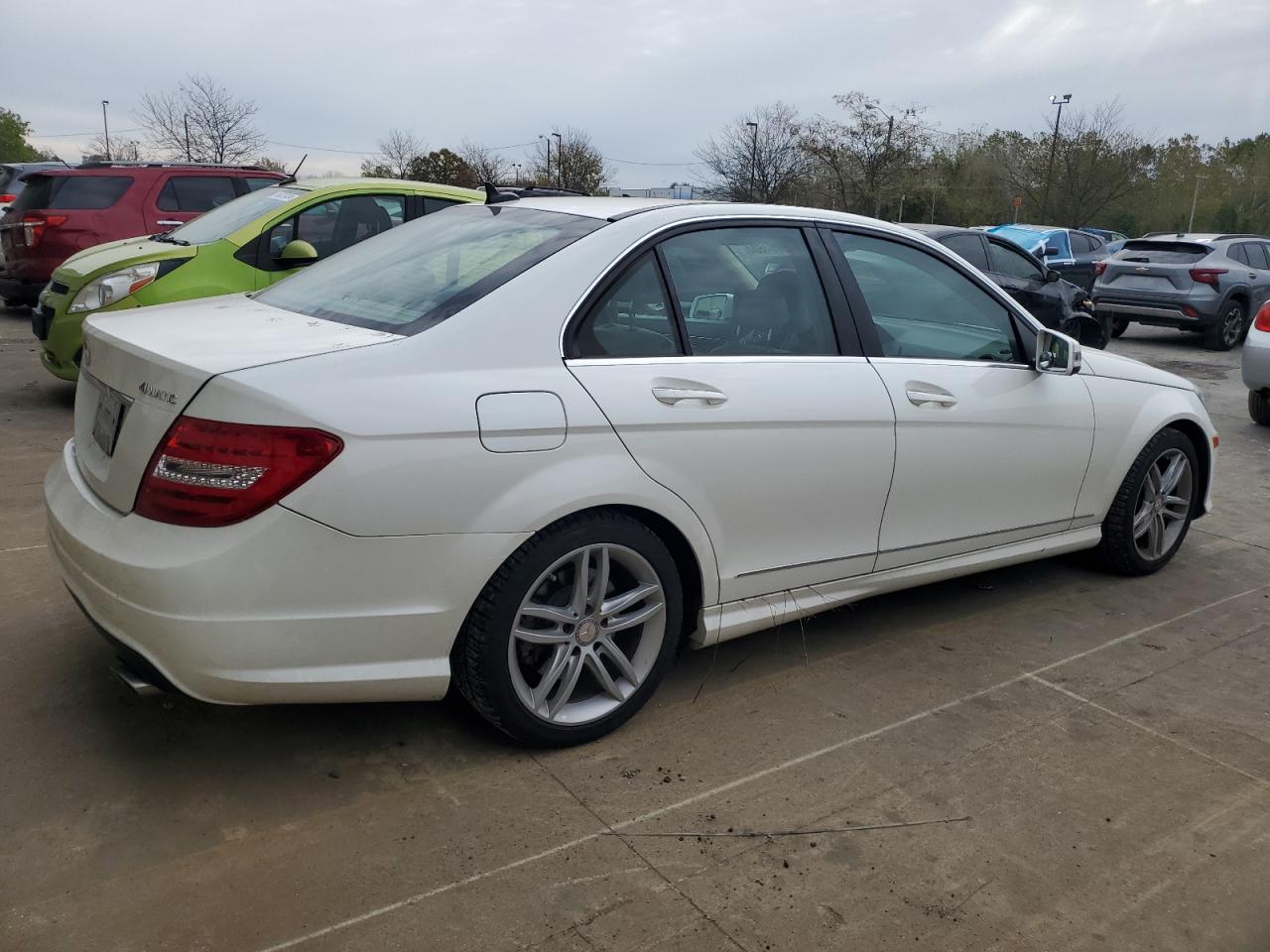 VIN WDDGF8AB6DG134087 2013 MERCEDES-BENZ C-CLASS no.3