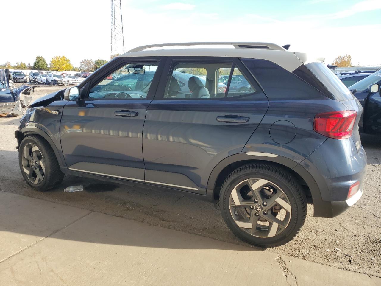 2020 Hyundai Venue - Image 2