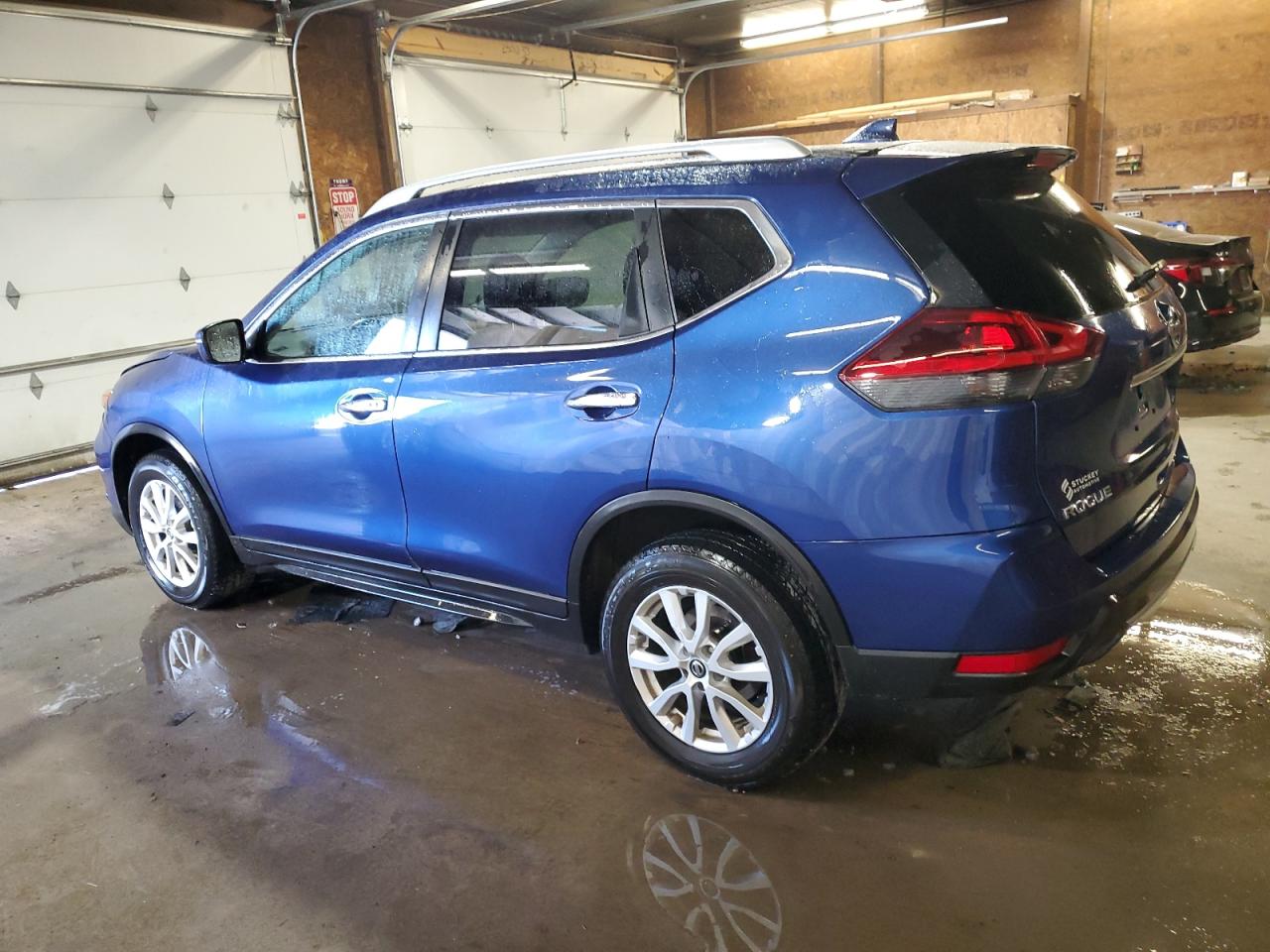 2018 Nissan Rogue - Image 2