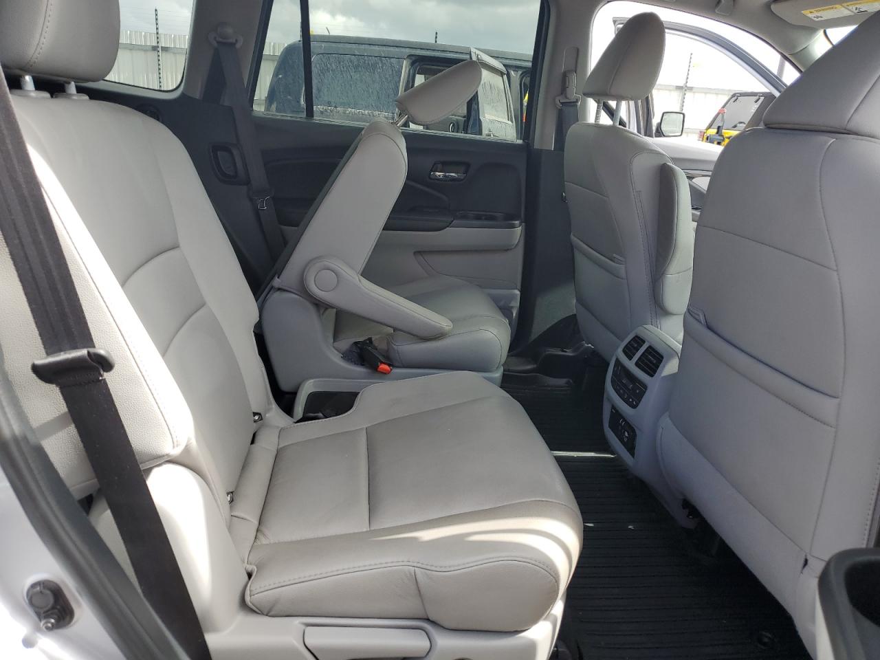 2022 Honda Pilot Touring VIN: 5FNYF5H69NB013426 Lot: 77105464