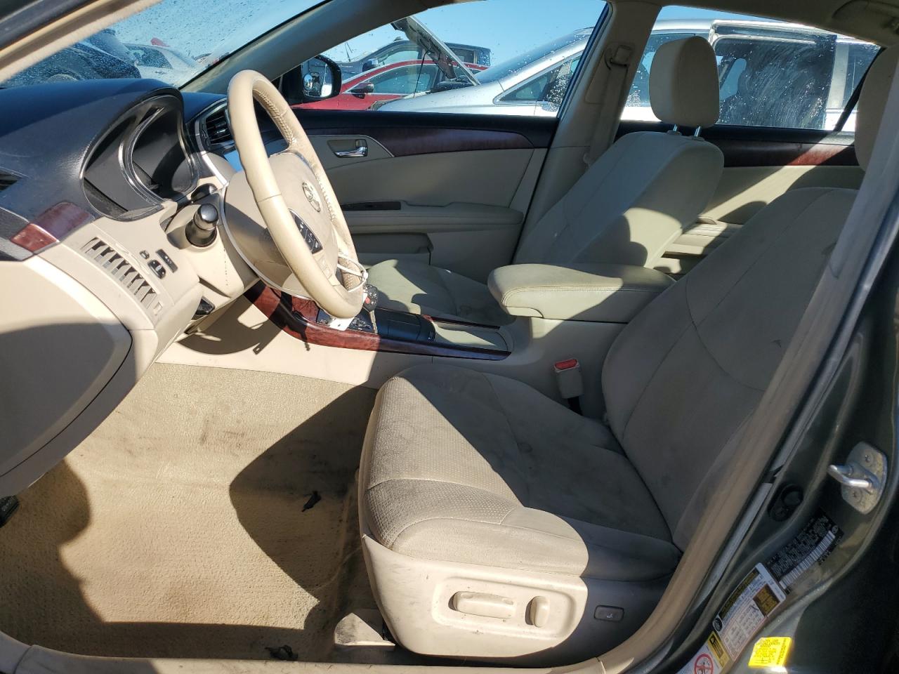 2012 Toyota Avalon - Image 7