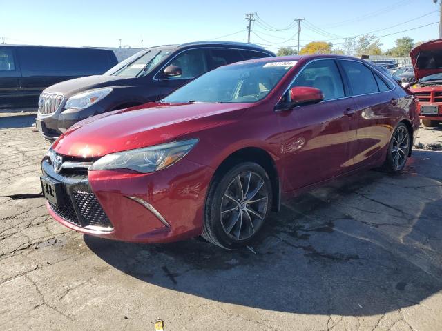  TOYOTA CAMRY 2015 Czerwony