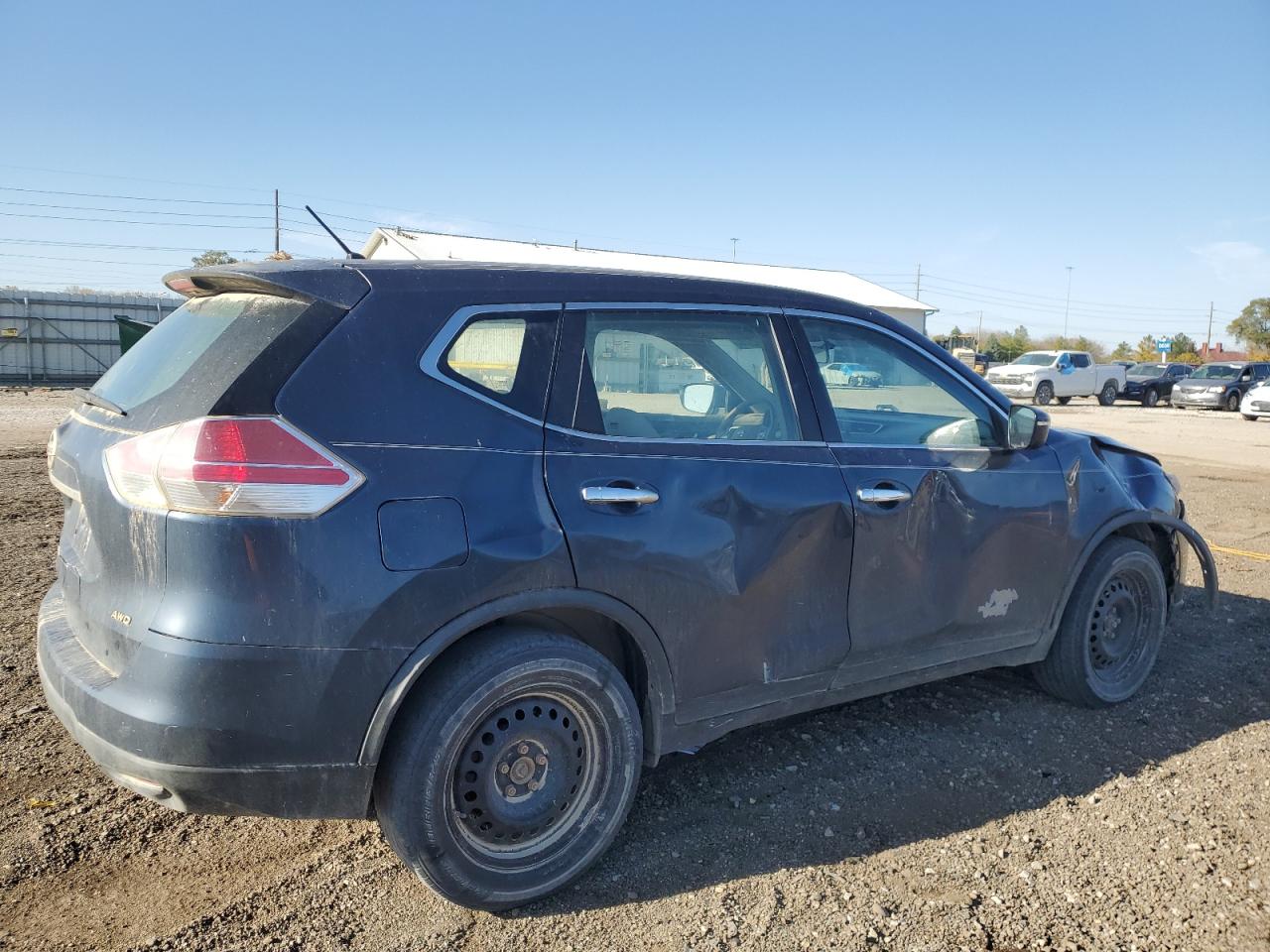 2015 Nissan Rogue - Image 3