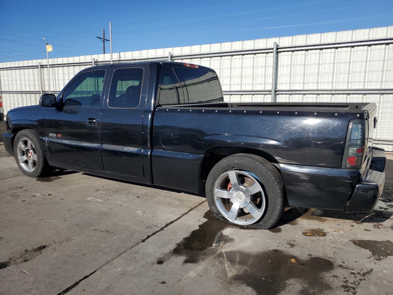2003 Chevrolet Silverado - Image 2