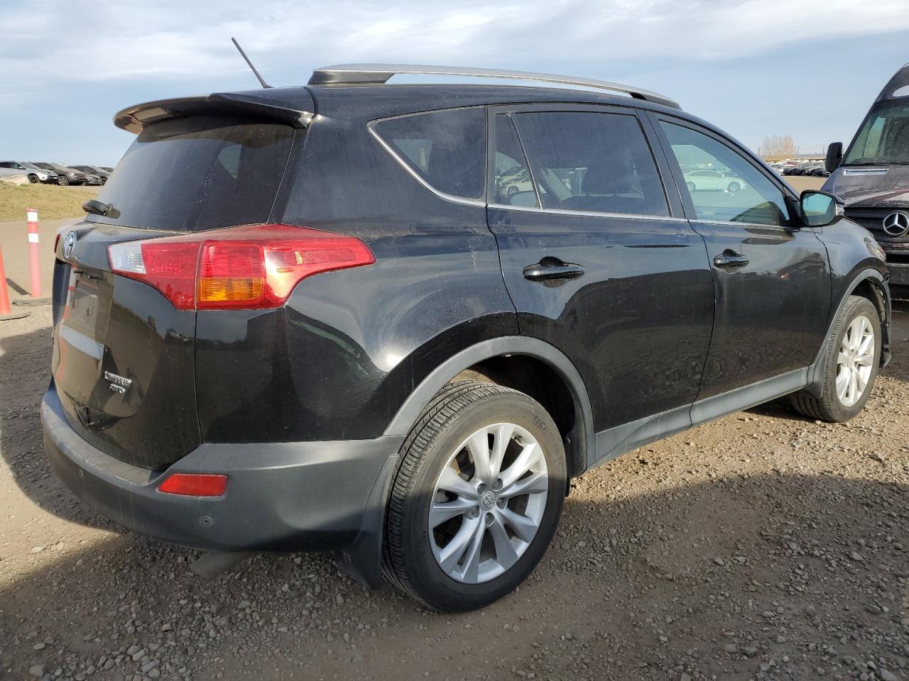 2014 Toyota RAV 4 - Image 3