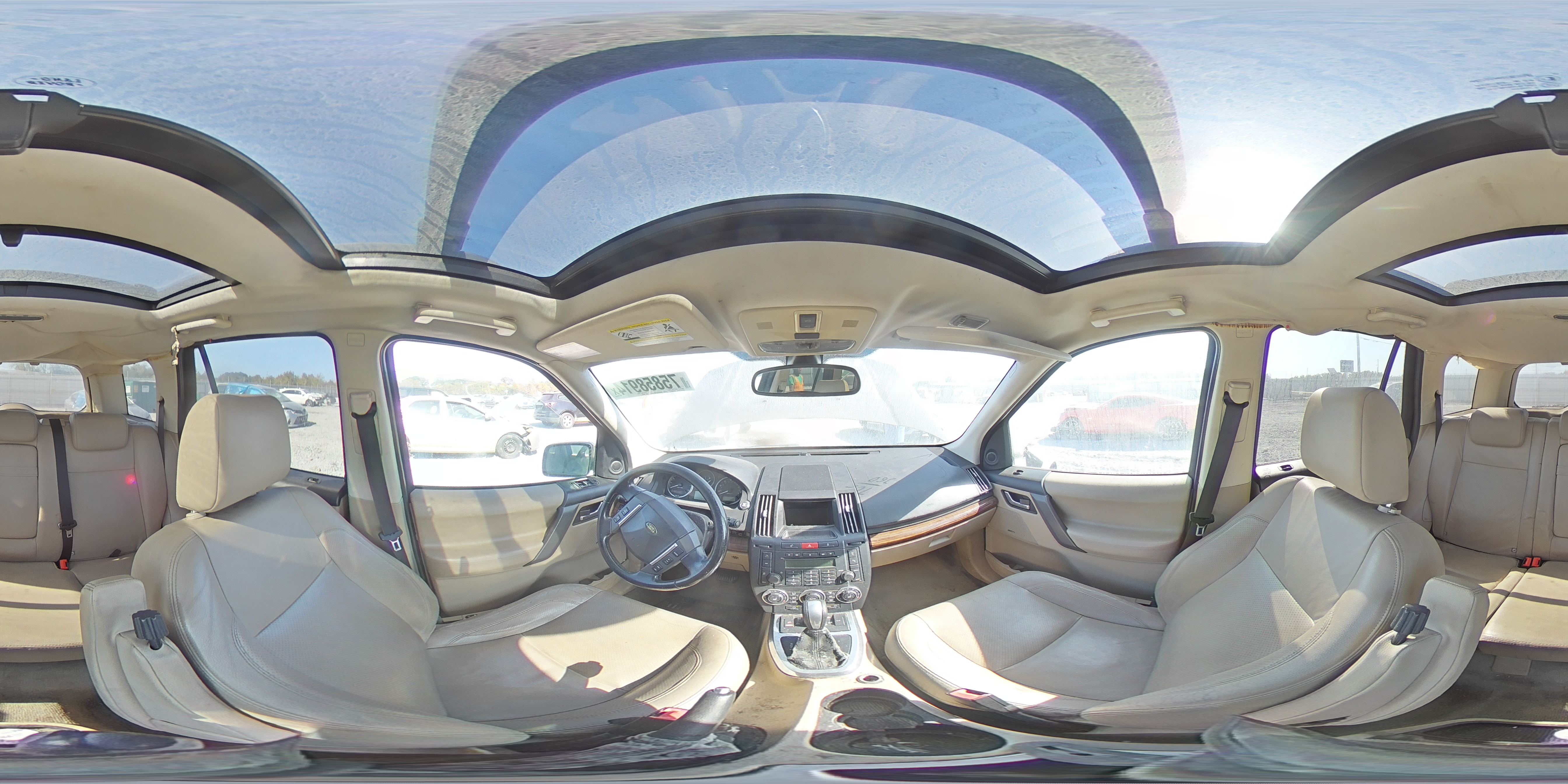 2009 Land Rover LR2 - Image 14