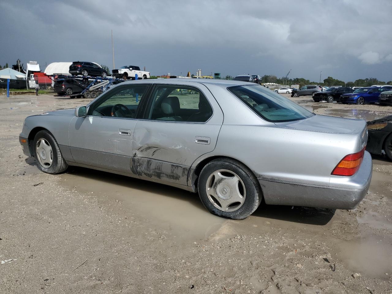 1998 Lexus LS - Image 2