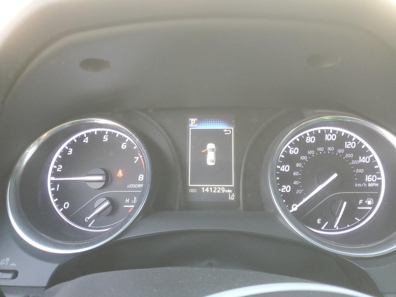 2019 Toyota Camry - Image 9