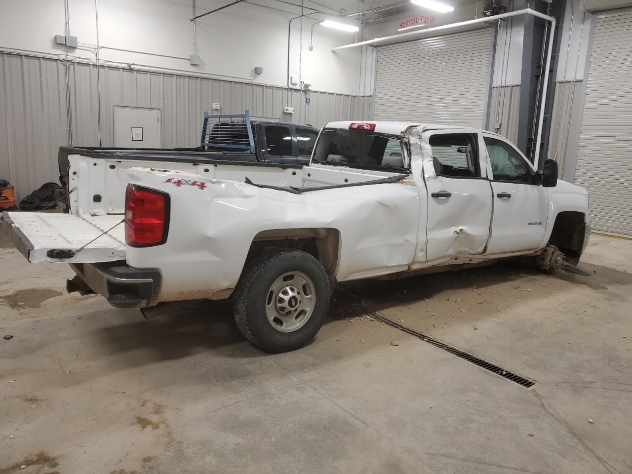 2015 Chevrolet Silverado - Image 3