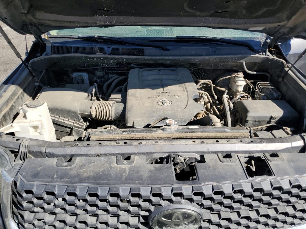 2018 Toyota Tundra - Image 11