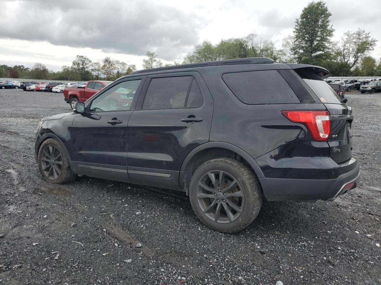 1FM5K8D88HGC02209 2017 FORD EXPLORER - Image 2