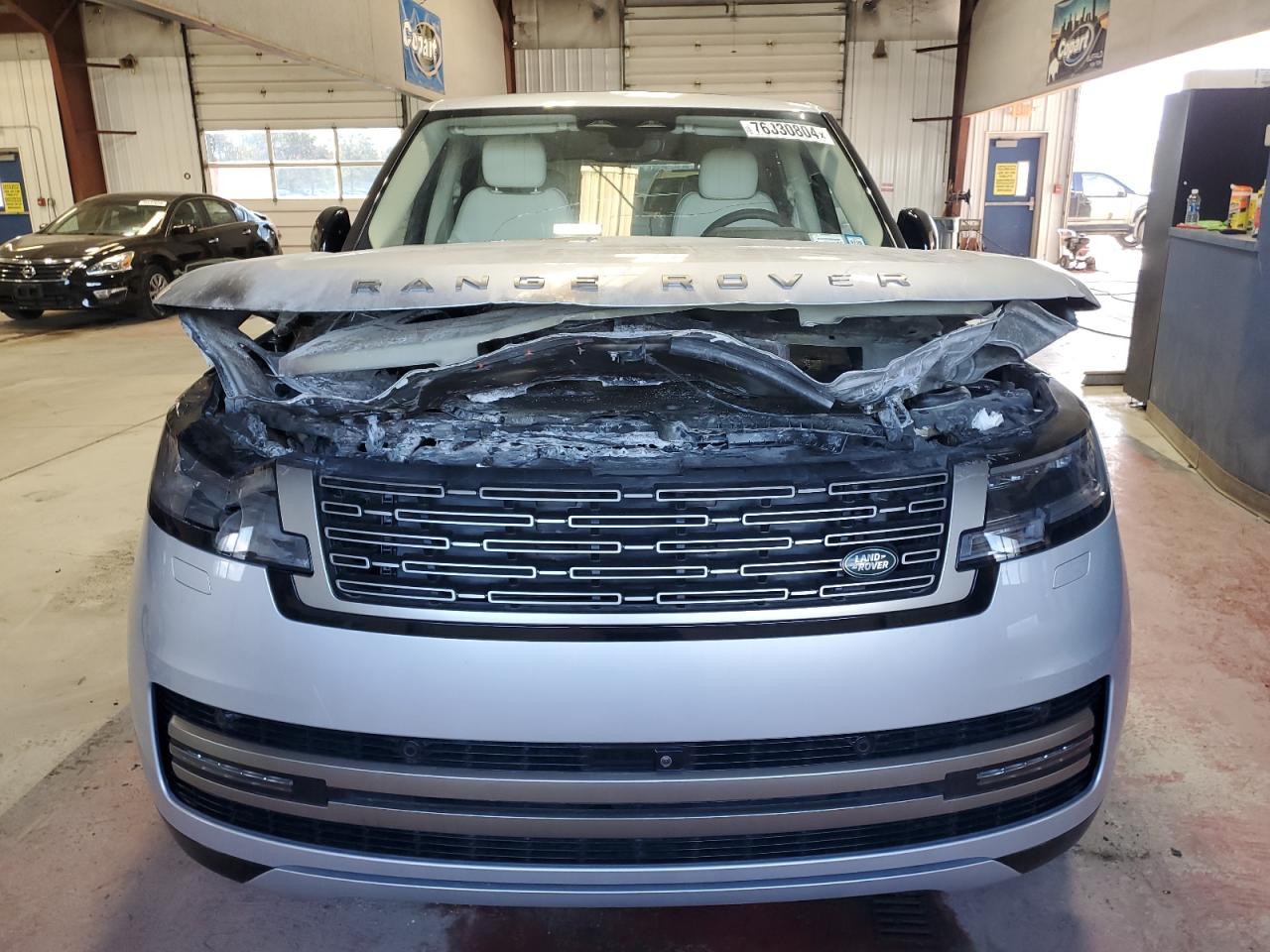 2024 Land Rover Range Rover - Image 5