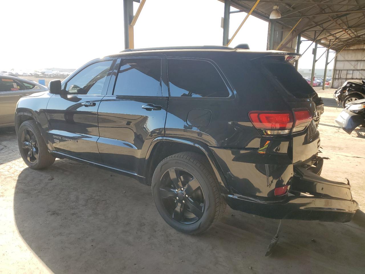 2016 Jeep Grand Cherokee - Image 2