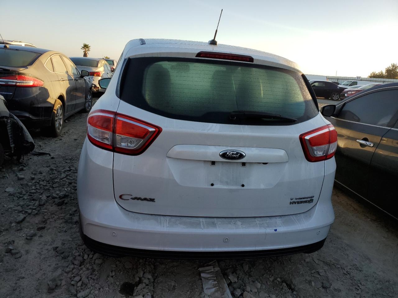 1FADP5DUXHL103045 2017 Ford C-Max Titanium