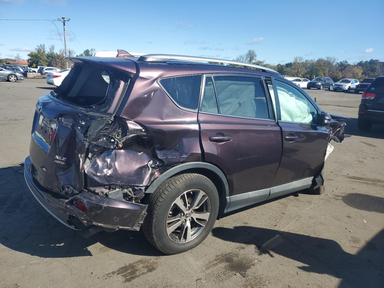 2018 Toyota RAV 4 - Image 3