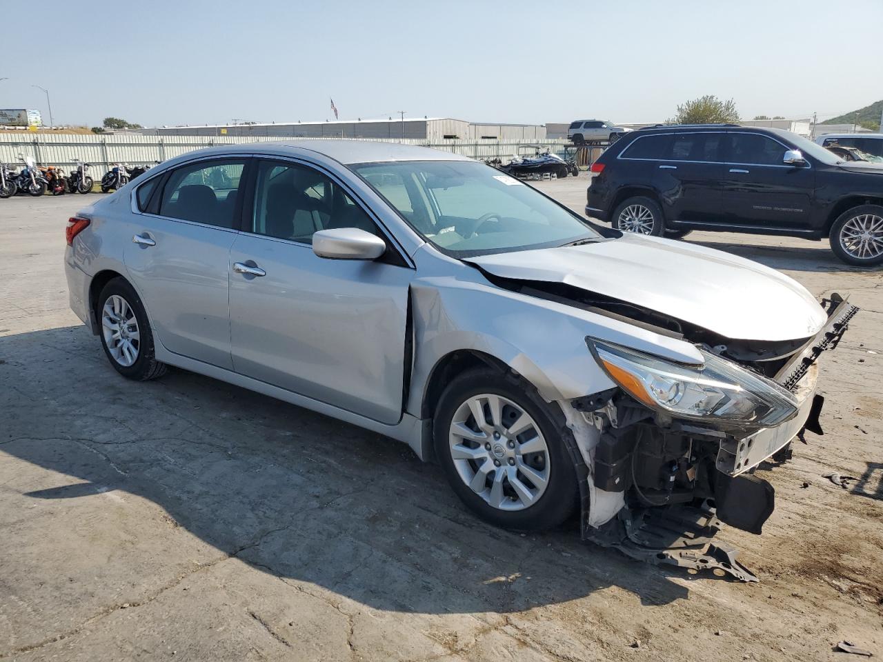 2017 Nissan Altima - Image 4