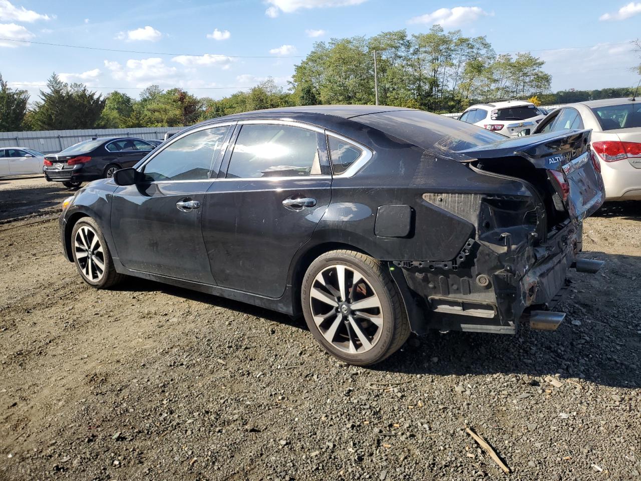2018 Nissan Altima - Image 2