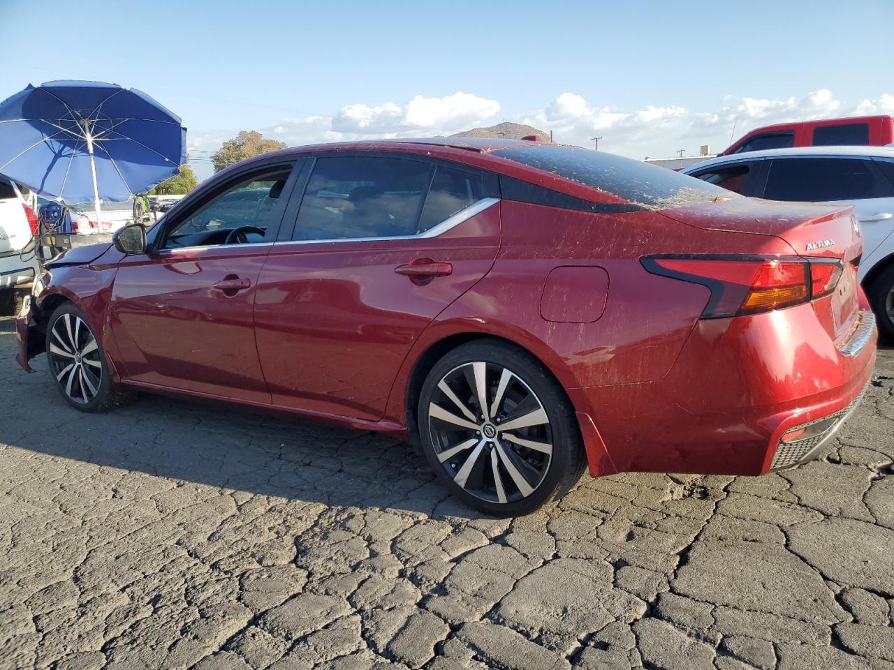 2020 Nissan Altima - Image 2