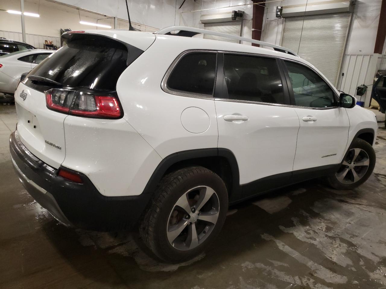 2019 Jeep Grand Cherokee - Image 3