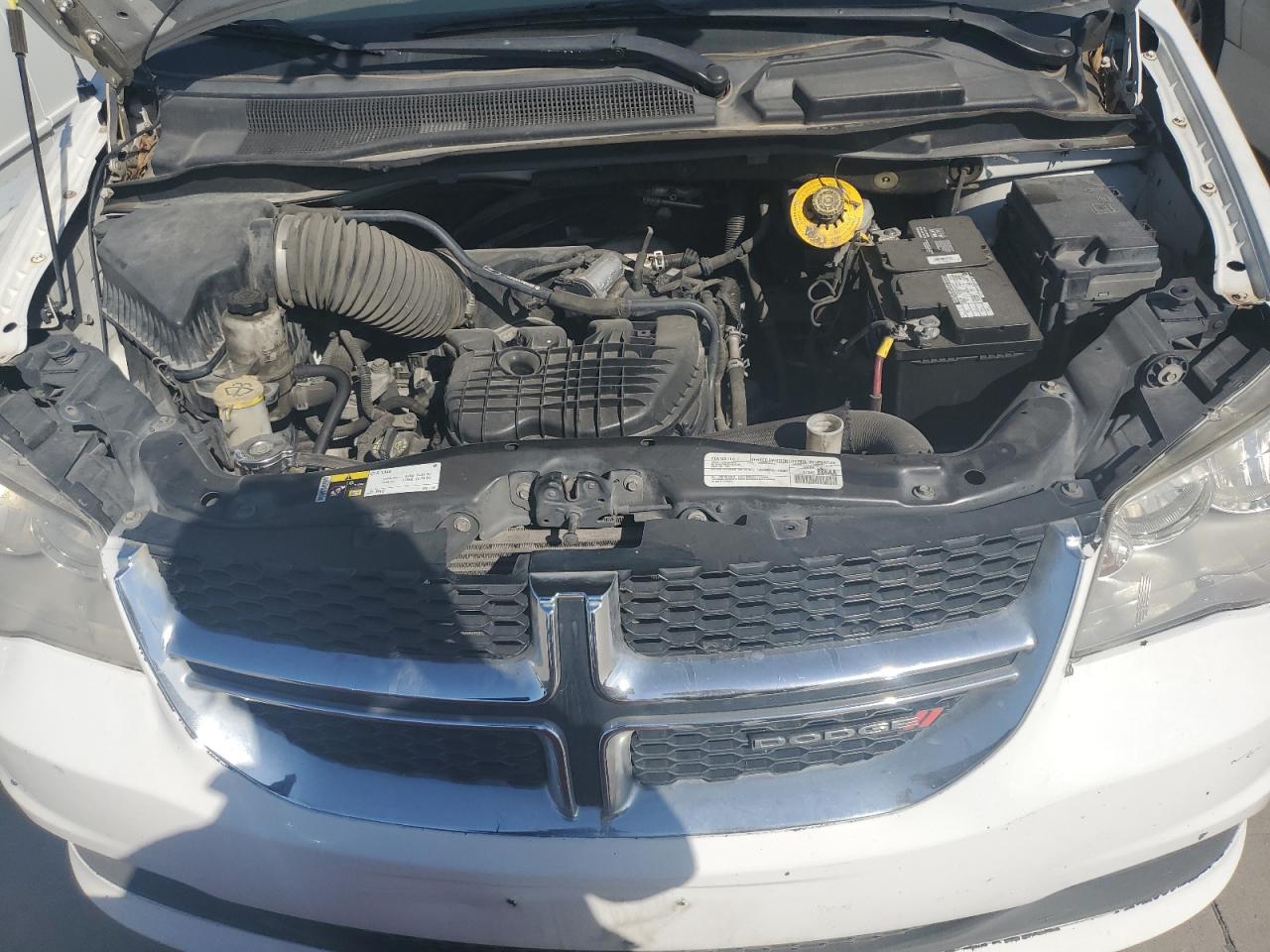 2017 Dodge Caravan - Image 12