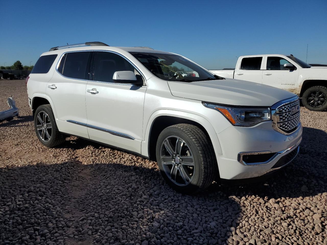 2017 GMC Acadia - Image 4