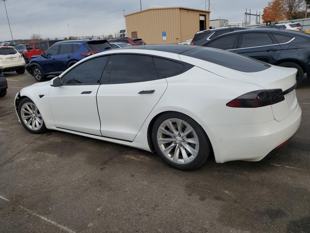 VIN 5YJSA1E21JF260318 2018 TESLA MODEL S no.2