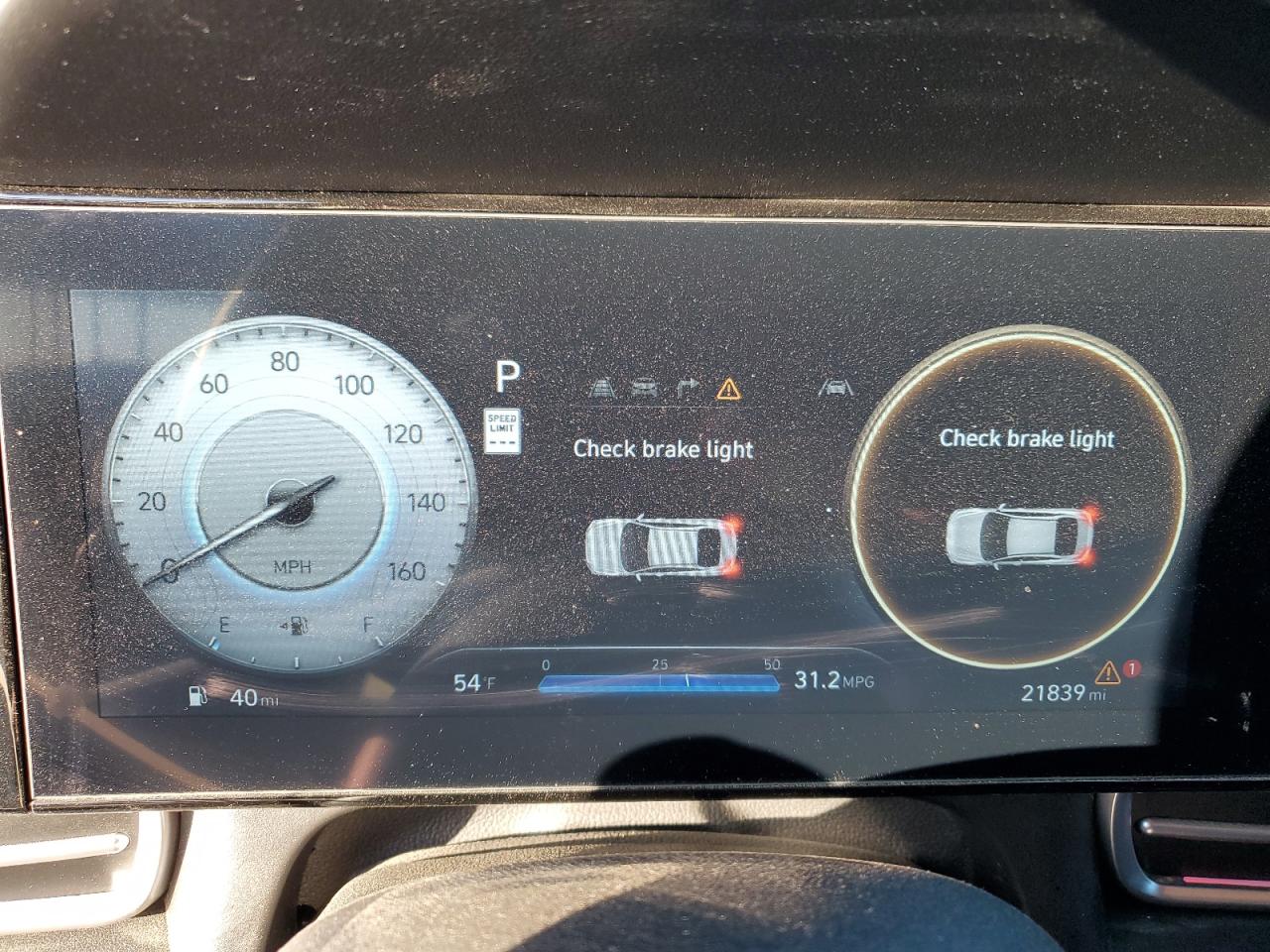 2024 Hyundai Elantra - Image 9