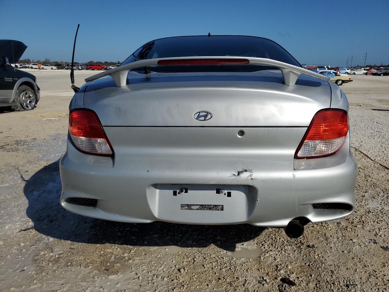 2001 Hyundai Tiburon VIN: KMHJG35F81U246024 Lot: 77709294