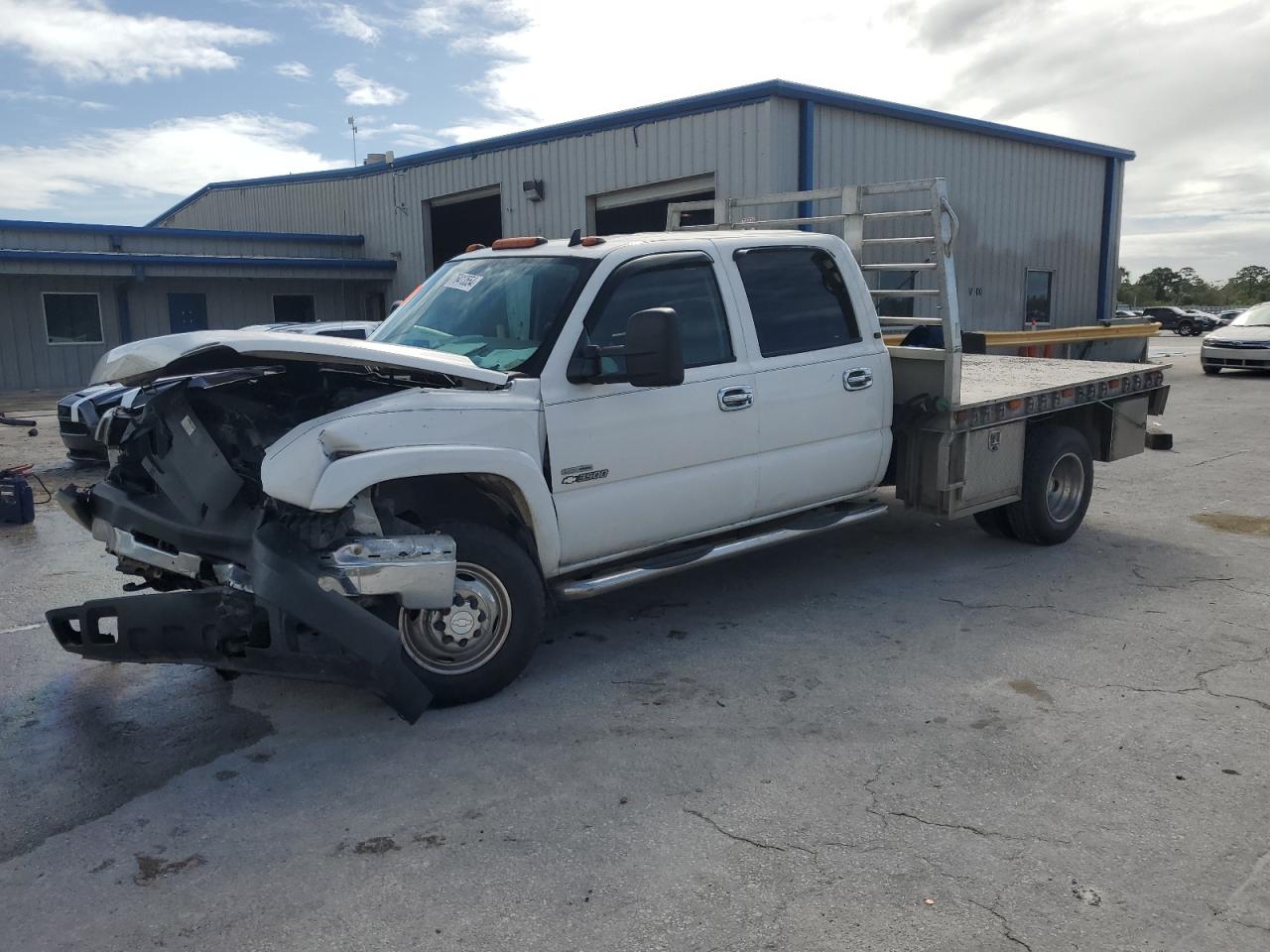 2007 Chevrolet Silverado - Image 1