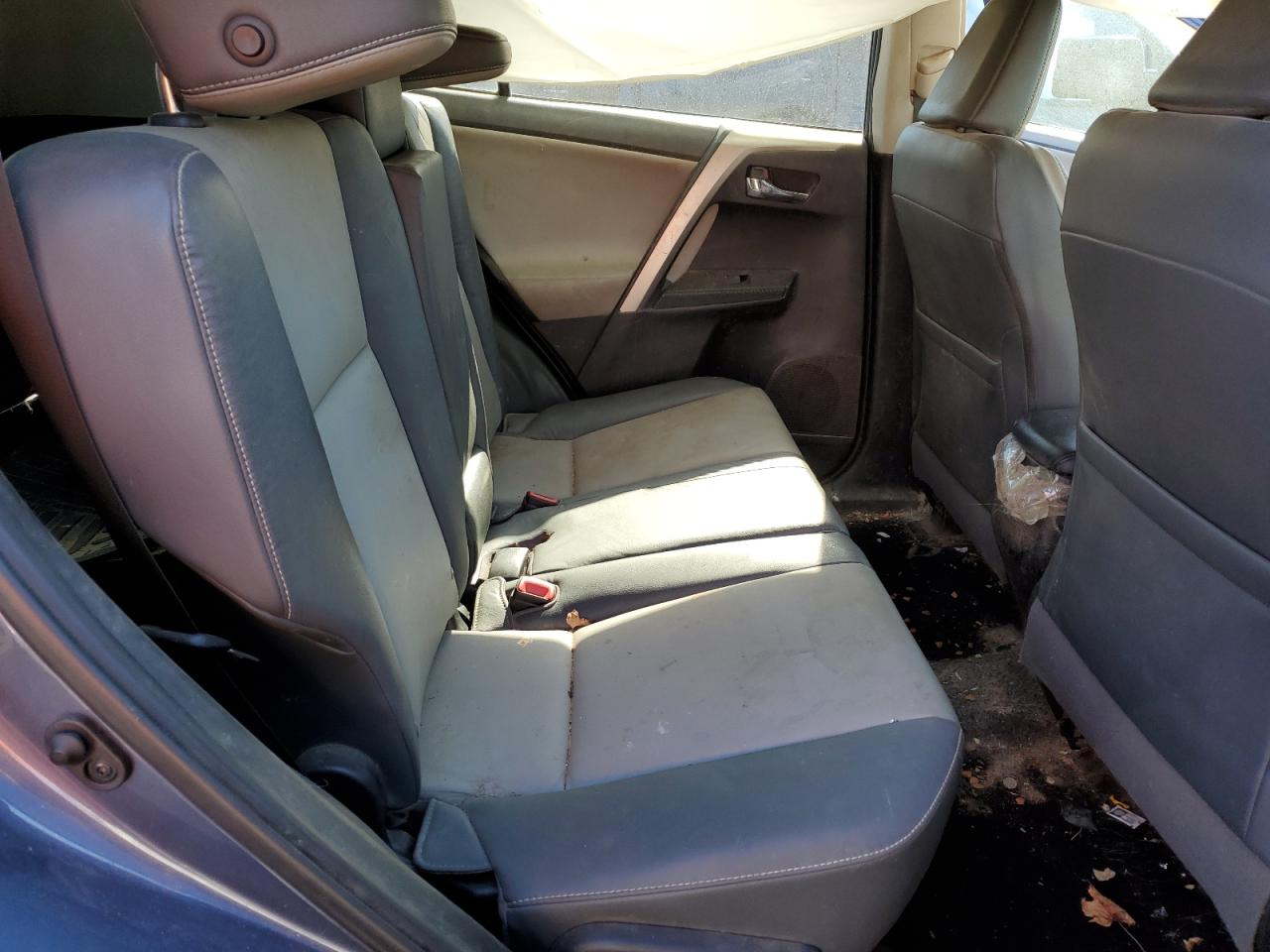 2014 Toyota RAV 4 - Image 11