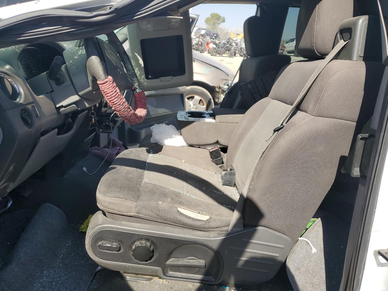 2006 Ford F150 VIN: 1FTPX12566NA49935 Lot: 76704904