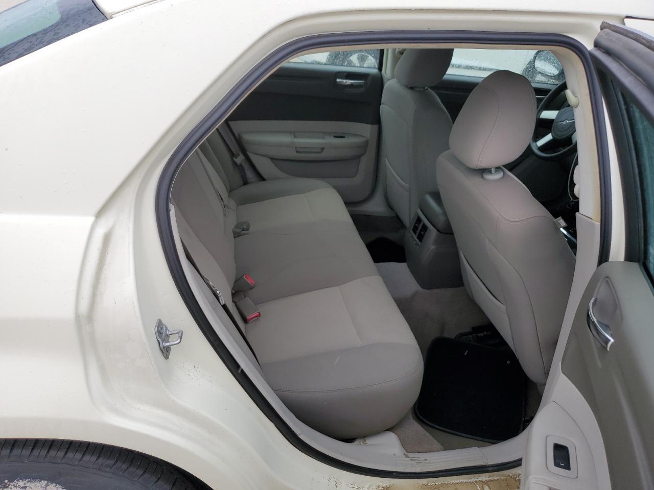 2008 Chrysler 300 Lx VIN: 2C3LA43RX8H327674 Lot: 74428474