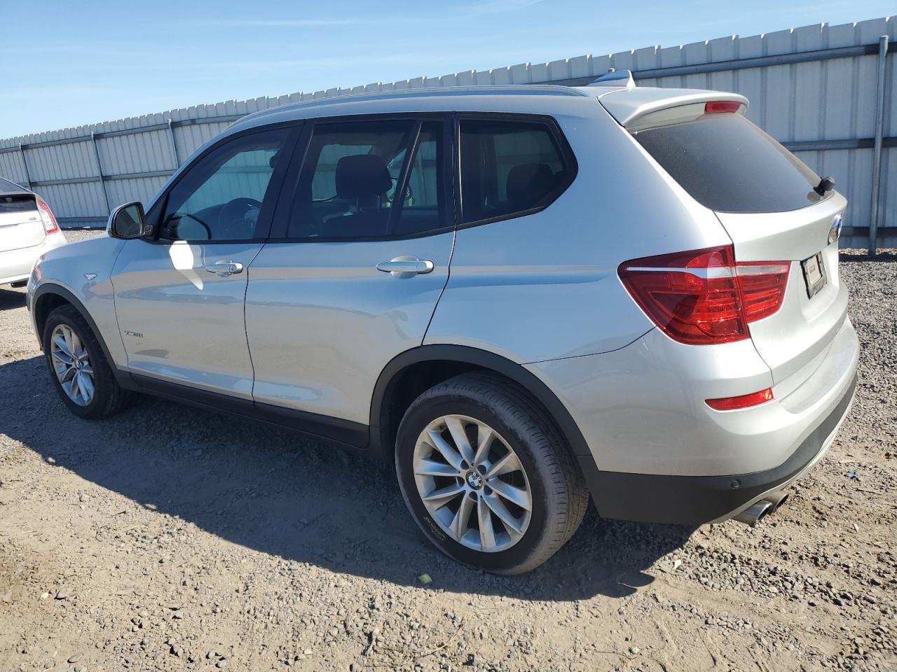 VIN 5UXWX9C57G0D77048 2016 BMW X3 no.2