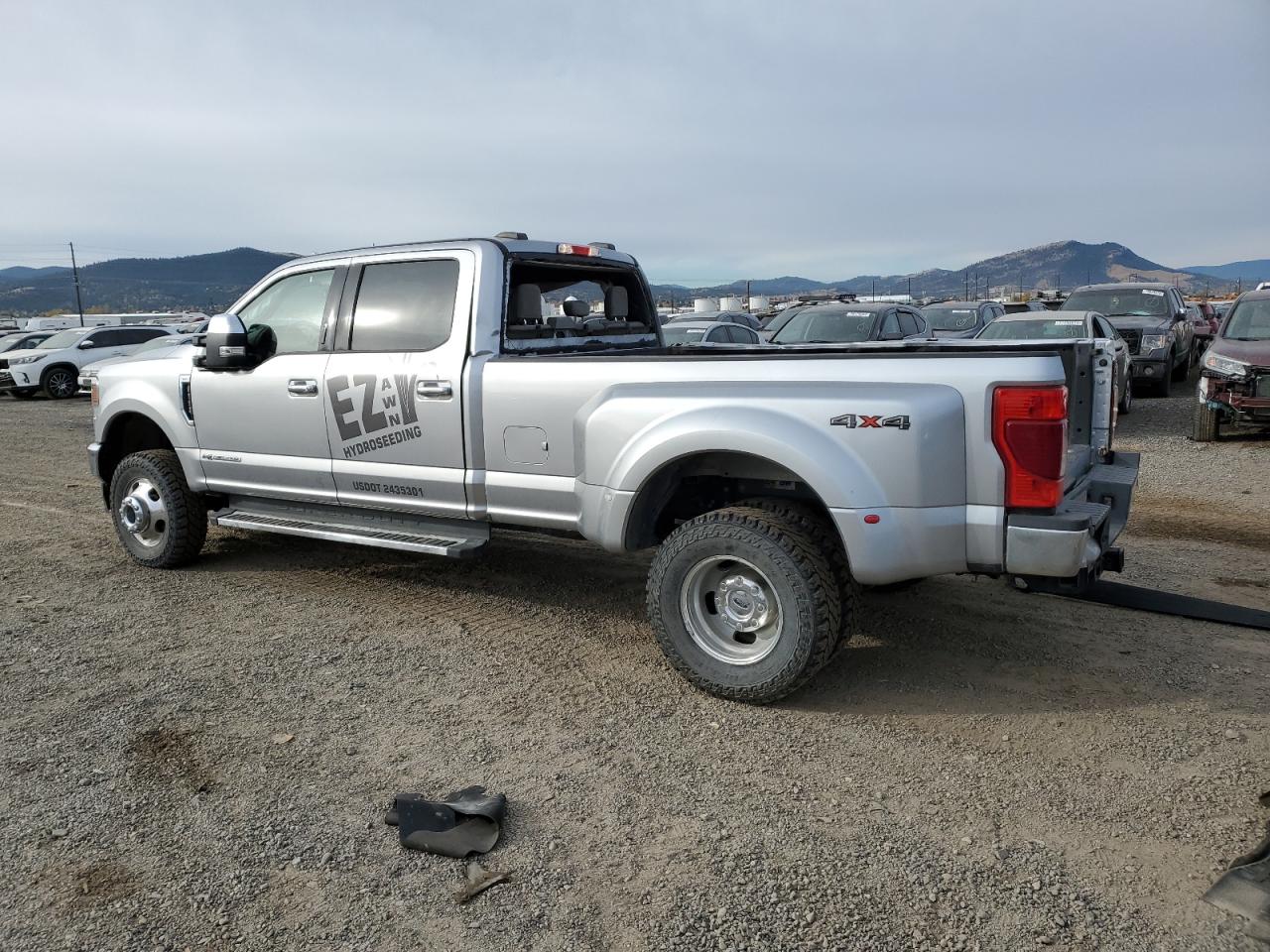 2022 Ford F350 - Image 2