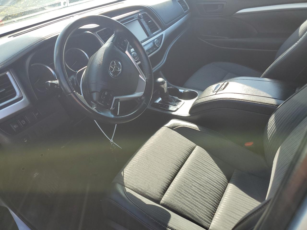 2019 Toyota Highlander - Image 7
