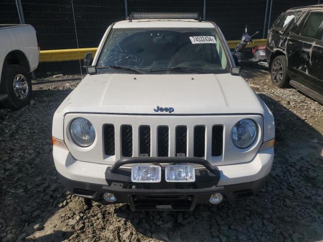  JEEP PATRIOT 2016 Белы