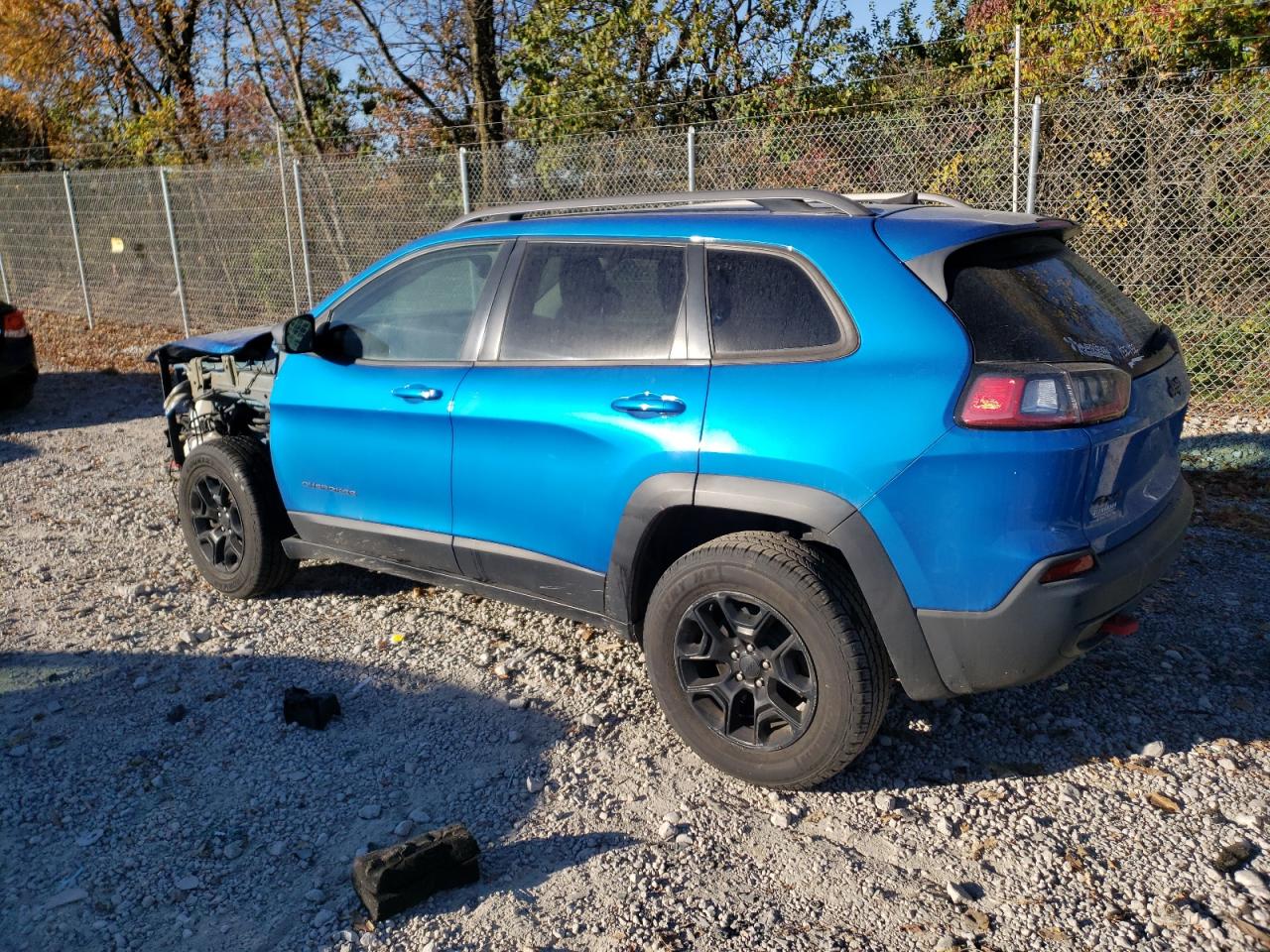 2019 Jeep Cherokee - Image 2