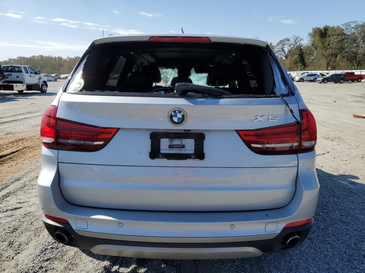 VIN 5UXKR0C55H0U51828 2017 BMW X5 no.6