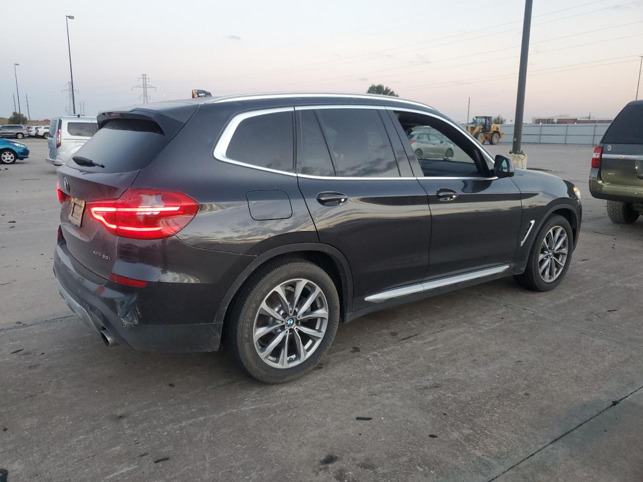 VIN 5UXTR9C58KLE20980 2019 BMW X3 no.3