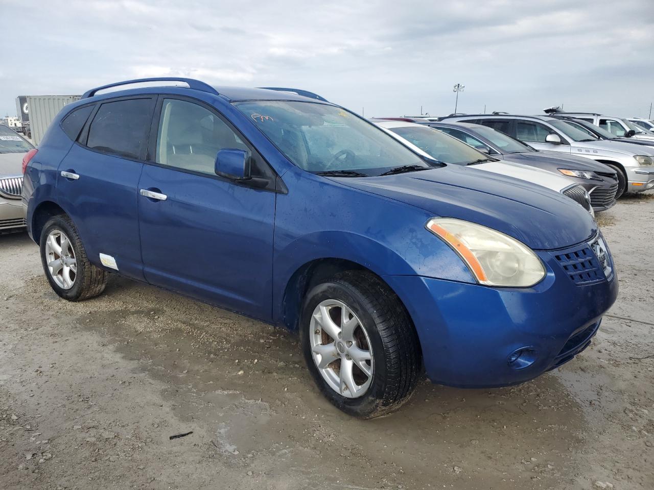 2010 Nissan Rogue - Image 4