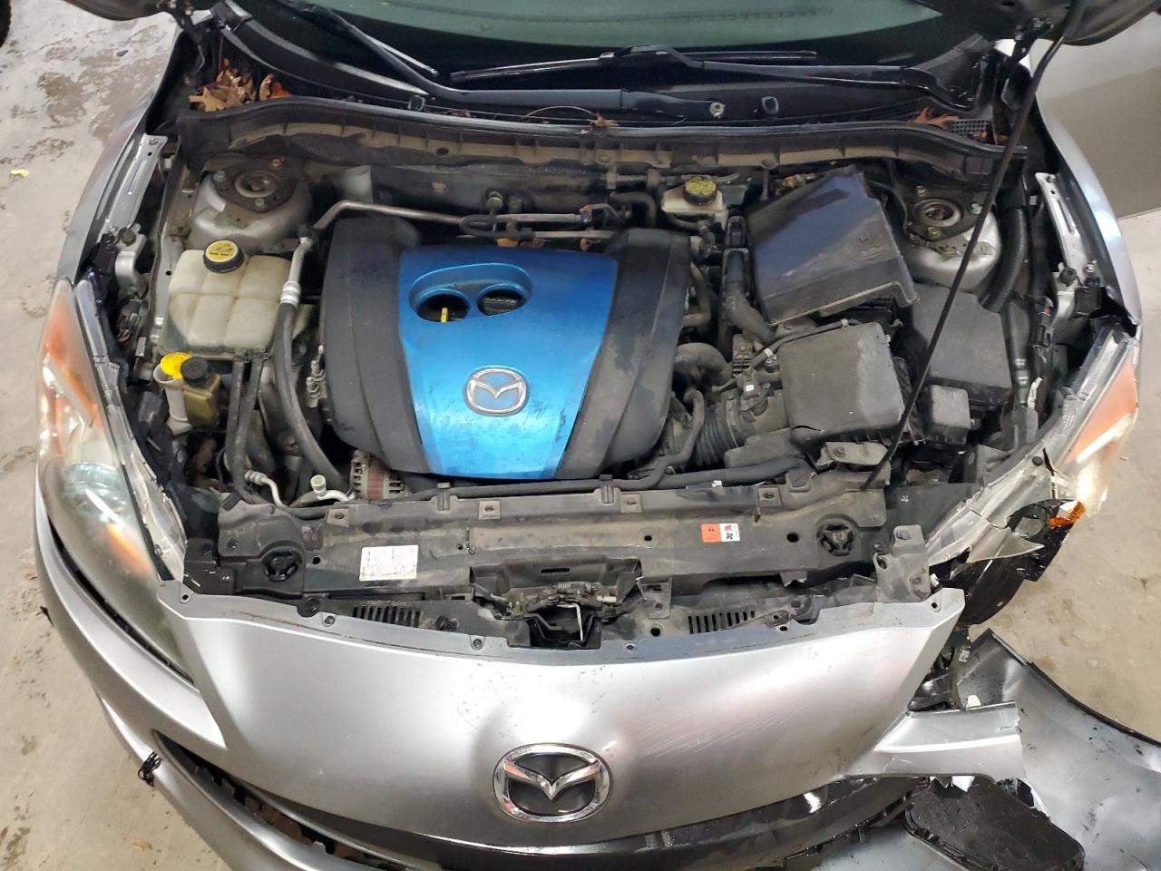 2013 Mazda 3 - Image 13